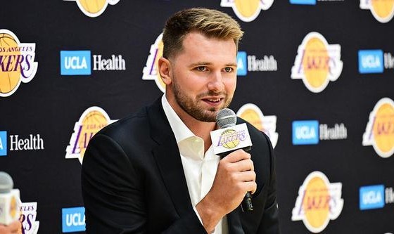 珍妮-巴斯：现在的东契奇已经张开双臂拥抱湖人